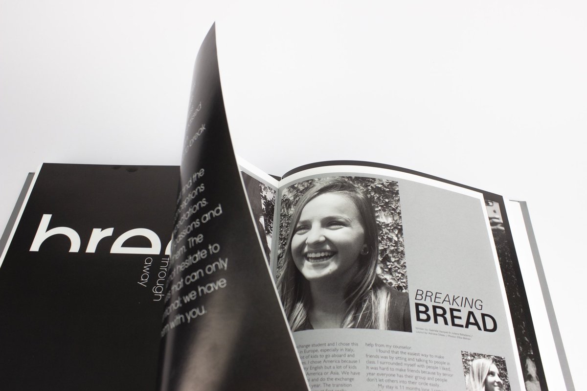 VarsityYearbook's tweet photo. New year. New stories. Let’s resolve to tell them all. ⠀
⠀⠀
#ZeroZeros #BoundByHerff #ByYourSide #NewYear #2019 #HJYearbook https://t.co/ncawP5wBEO