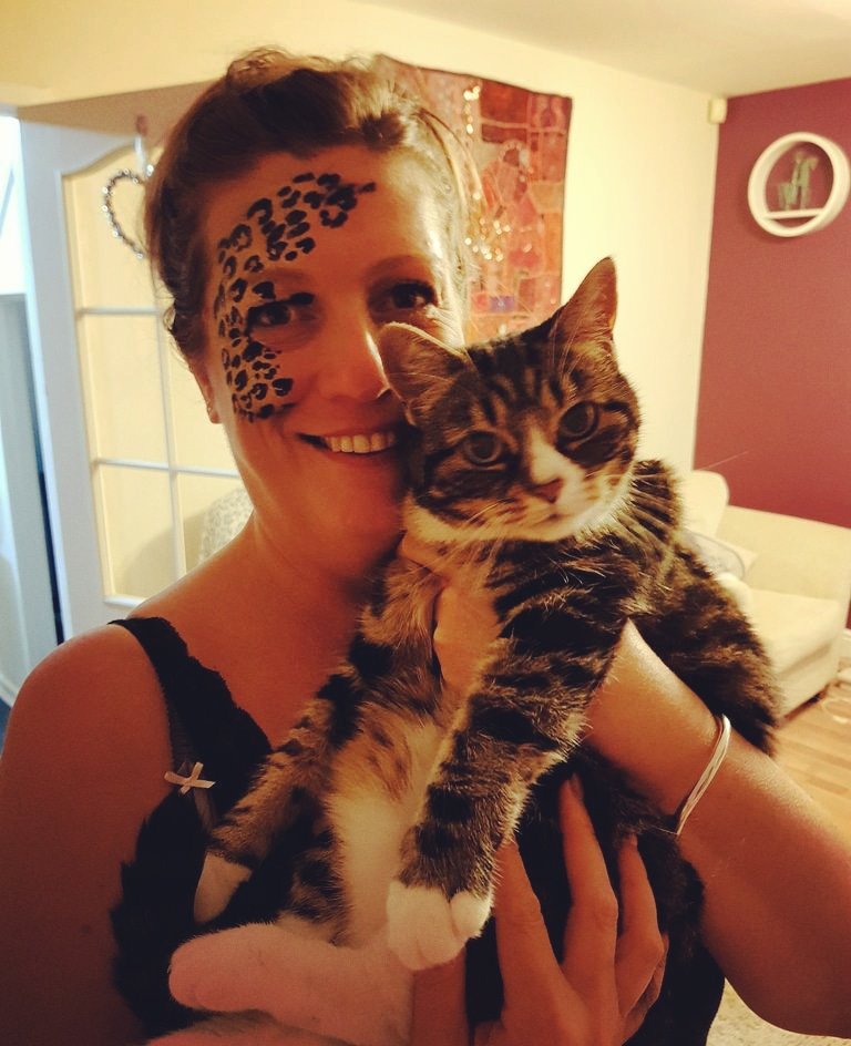 MsEmJam's tweet image. Happy New Year from me &amp;amp; my trusted sidekick #RubyCat