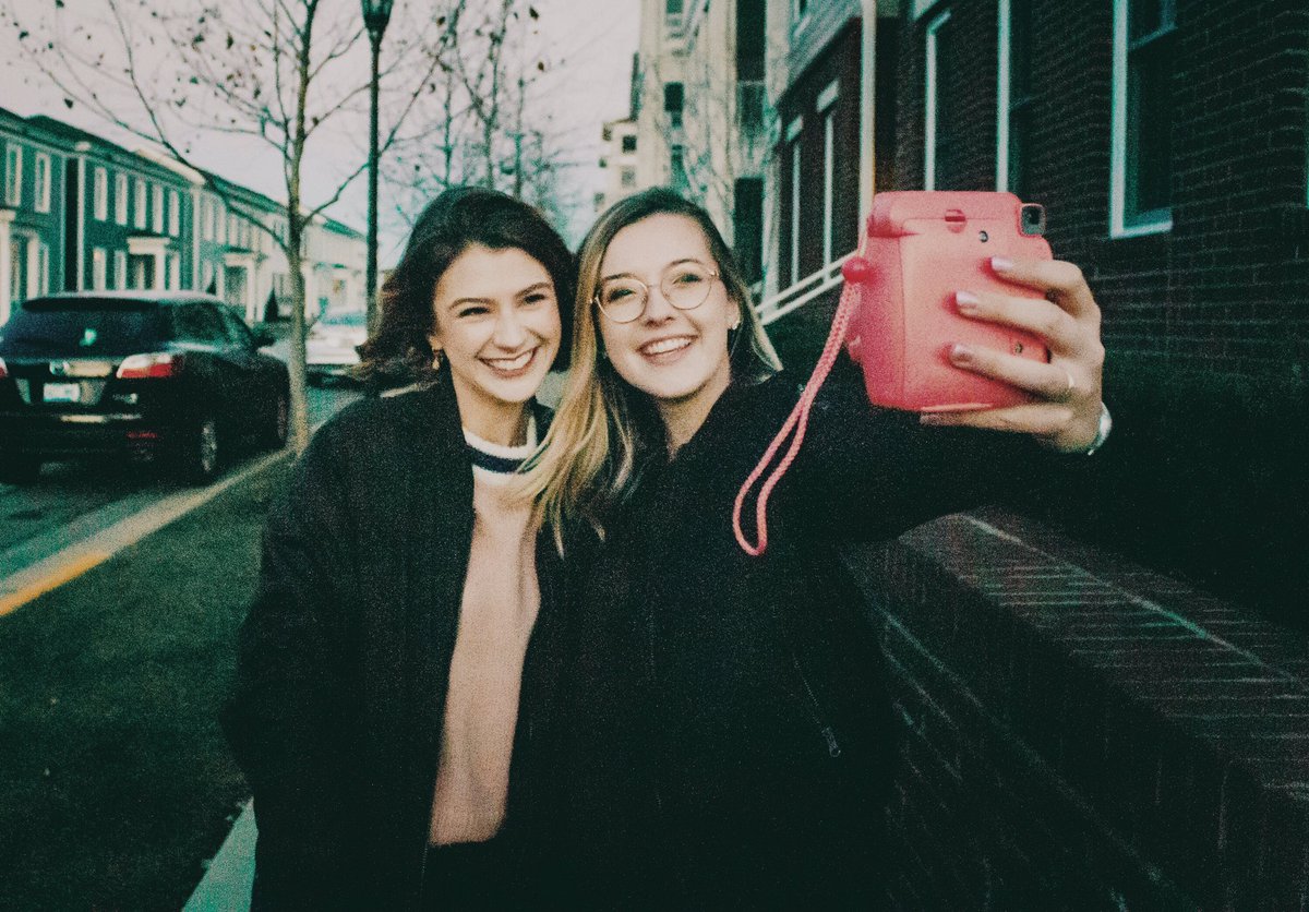 prettymuchfood's tweet photo. Name a more iconic duo than me and my best friend https://t.co/kXSsFj0B7V