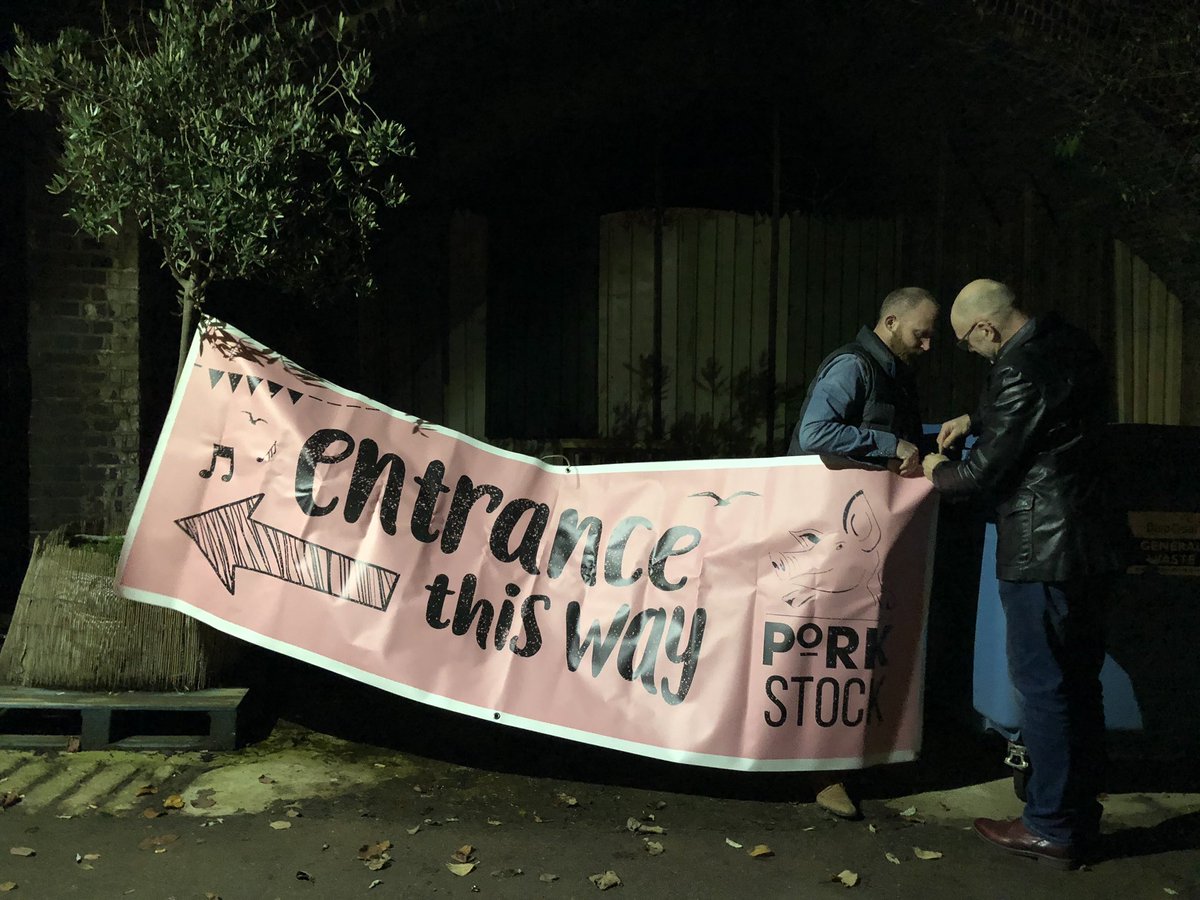 #hogmanay2018 in progress #Porkstock @Redwellbrewing #teampork raising money for <a href="/nelsonsjourney/">Nelson's Journey</a> thanks to <a href="/pizza_brick/">Brick Pizza Norwich</a> plus #churros&amp;chorizo too!