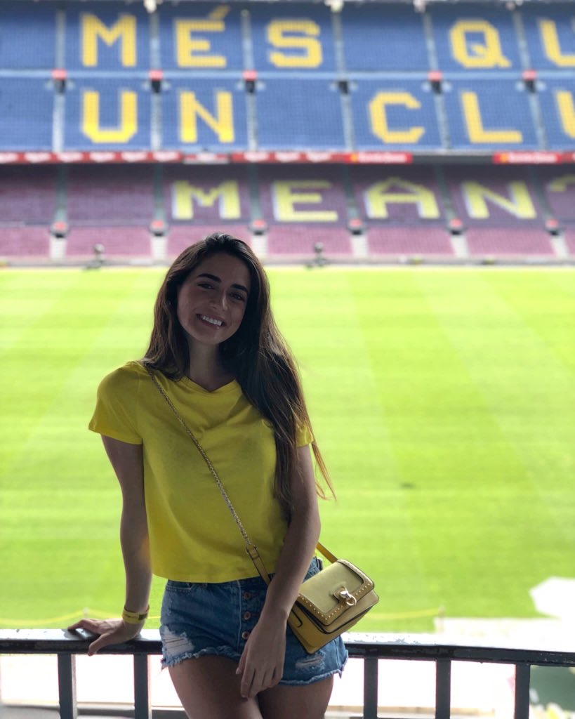 MarianaVDL's tweet photo. #Mi2018 🌟
Estar en el estadio soñado 😍 @FCBarcelona https://t.co/NoaY6NnMpX