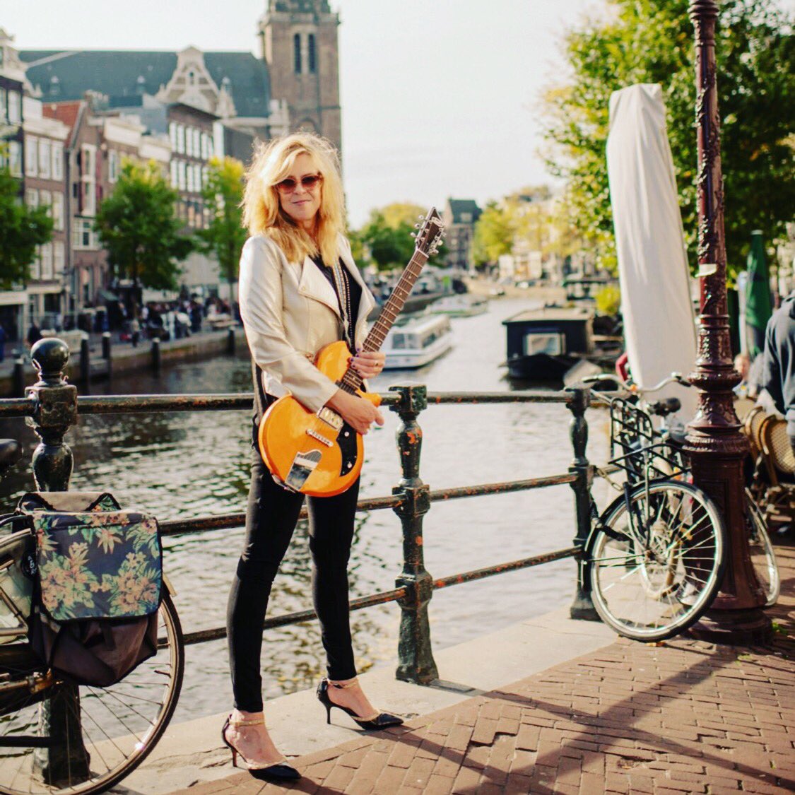 catdailmusic's tweet photo. 🎵2018 I #wrapped #writing #recording #mixing #mastering #mysongs #releasingnewmusic w #amazingfriends #greatestmusicians #talentedartists❣️ #5star #NewEP #worldtour #30cities #5countries #2continents #coolpeoples ✨#FightforLove 💫💛🥊 #Amsterdam #HNYE #photo @kristina_kutena https://t.co/7hgp5bqI2g