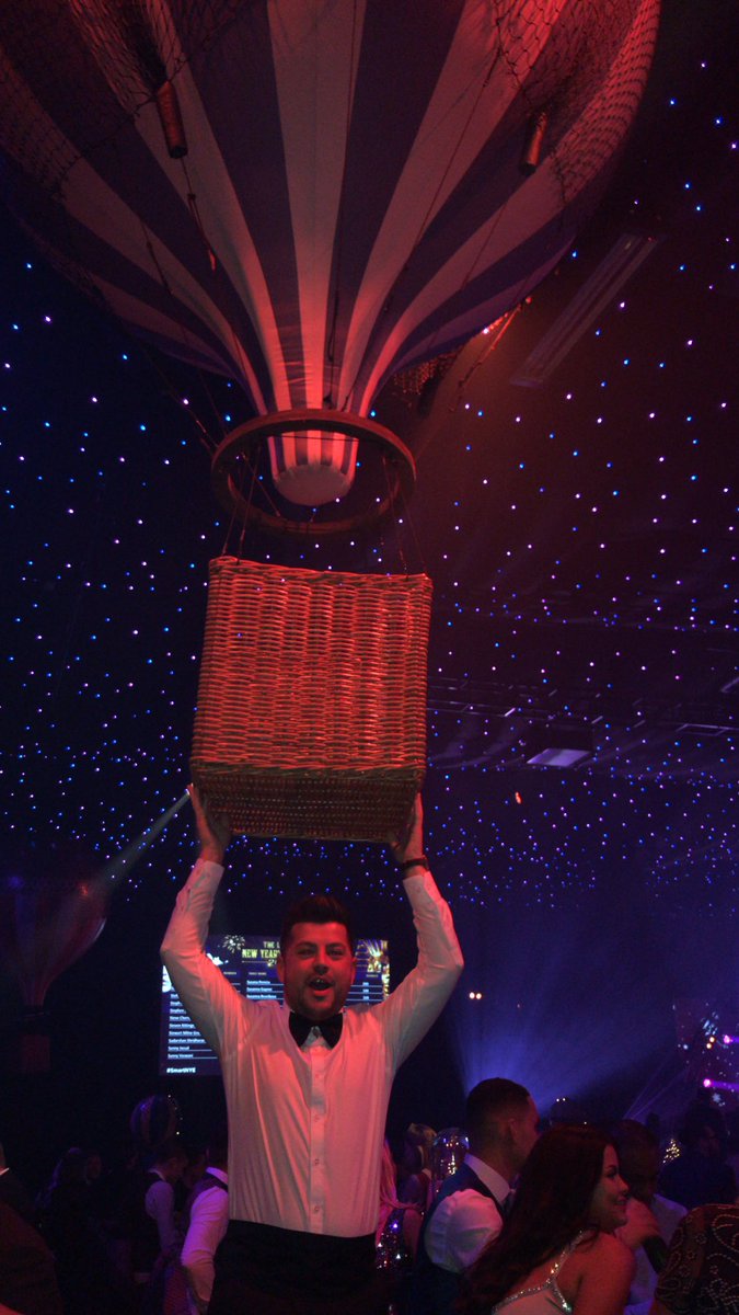 Royapxx's tweet photo. #smartNYE https://t.co/HvOK71As35
