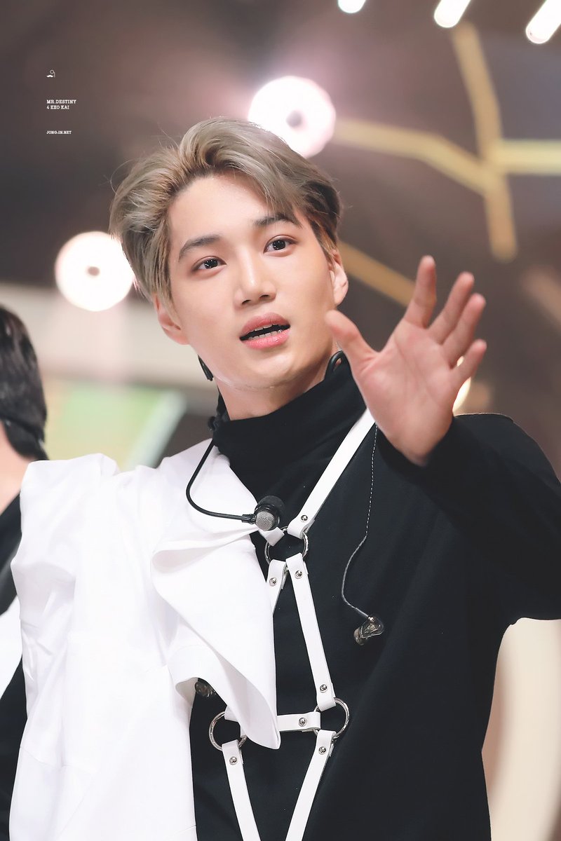 jonginnet's tweet photo. #HappyNewYear2019 

#카이 #엑소카이 #KAI #EXO @weareoneEXO

https://t.co/faLOzeIgpt
https://t.co/hsxmNdg0Y1
https://t.co/DLOiYA0vG0
https://t.co/hz2qhZCPSX https://t.co/DAIvOGUZlW