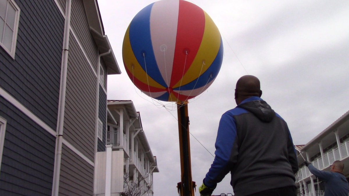 abbeysmithTV's tweet photo. NYE CELEBRATIONS: Rain forces organizers to cancel the annual Anchor Drop in Lewes and Ball Drop in Dewey Beach, but other NYE events are going on as scheduled. WRDE's Abbey Smith has a look at what’s happening at midnight in Bethany Beach.

STORY: https://t.co/wkKvXnQgEh https://t.co/NR8CL6z4fz