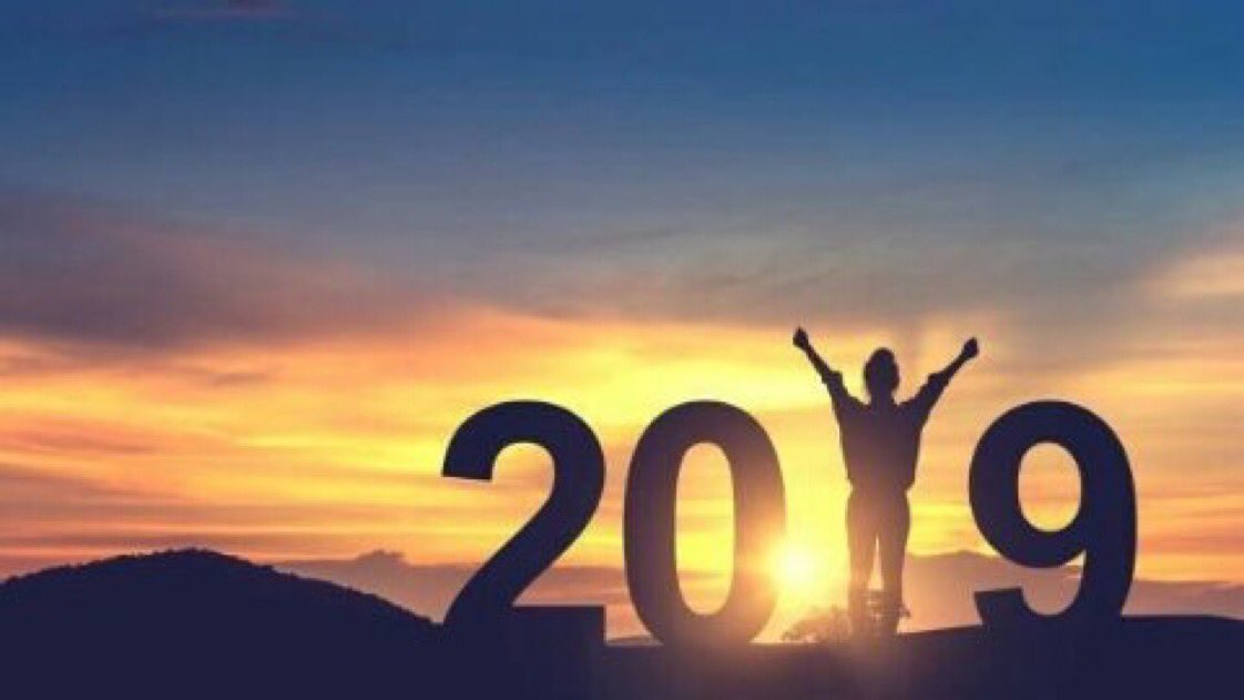 #السنه_الجديده_2019
اللهُم سنة بلا أوجاع بلا فقدان بلاهموم، سنة سعيده تتغير فيها أقدارنا إلى ما نتمنى ❤️
