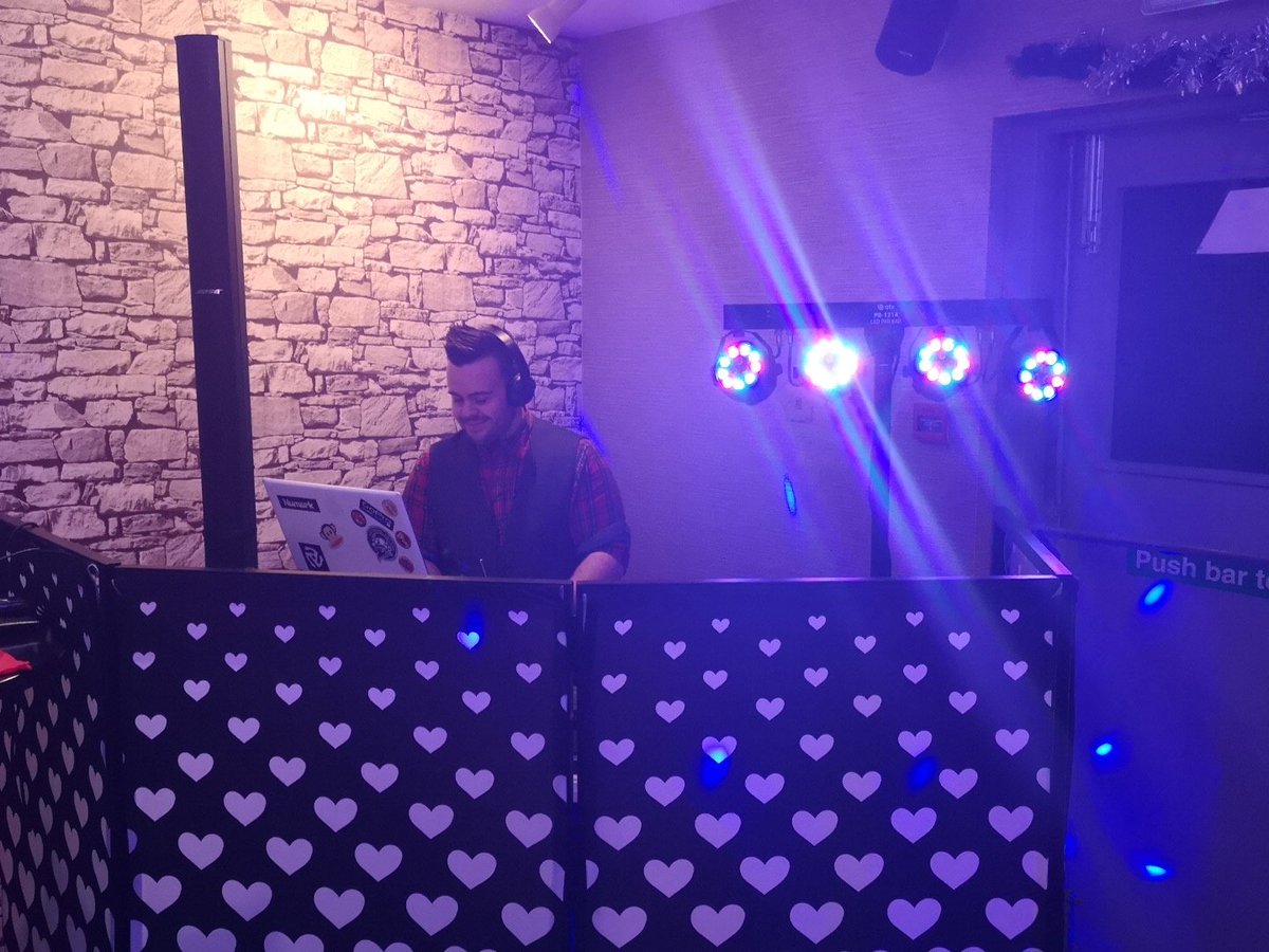 And here we go @NHighlandEvents <a href="/DAVEcreativeLTD/">DAVEcreative Productions LTD</a> <a href="/NorthKessockHtl/">North Kessock Hotel</a> #NewYearsEve