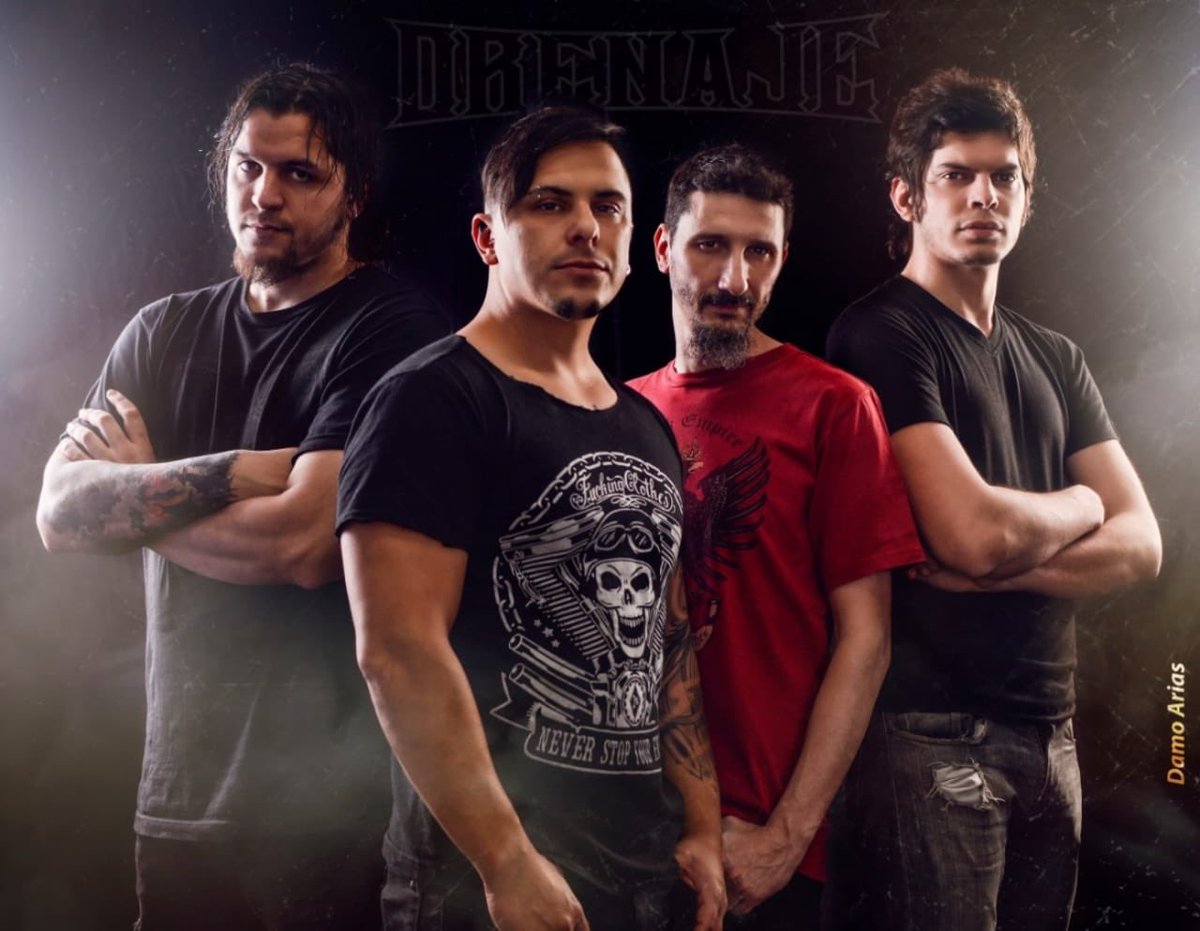 Amigos muchas felicidades y la mejor para éste 2019 🥂 Salud y música para ésta noche !!

Drenaje 👊🎸🥁