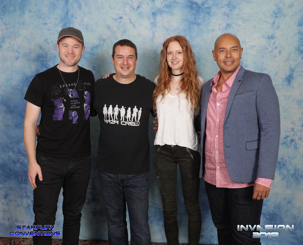 NMattryan's tweet photo. Happy New Year to @AaronRAshmore ,@redTamsen and @thomallison , thank you all for such an amazing weekend #Invasion2018 and I genuinely wish you all every bit of happiness, success and great luck in 2019, please visit the UK again soon, you are always most welcome 👍😍🥂🍻🤩🎤 https://t.co/ReHf6sBKN4