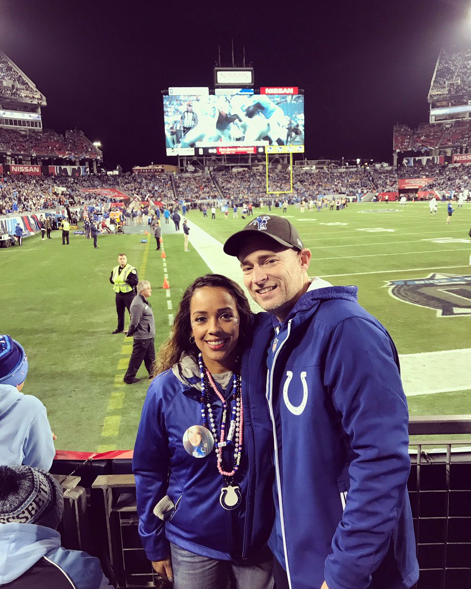 indymama23's tweet photo. @JimIrsay It was an amazing game! Proud to rep our colts on location! #GoColts💙🏈 https://t.co/2ydf2sVlbe