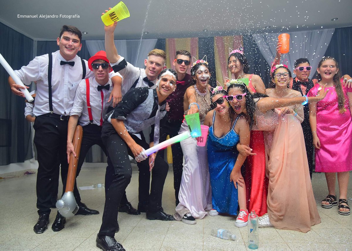 JenMino_'s tweet photo. Los amo gracias por formar parte de el mejor año de mi vida y de mi vida❣️ https://t.co/H4m1NGz4YJ