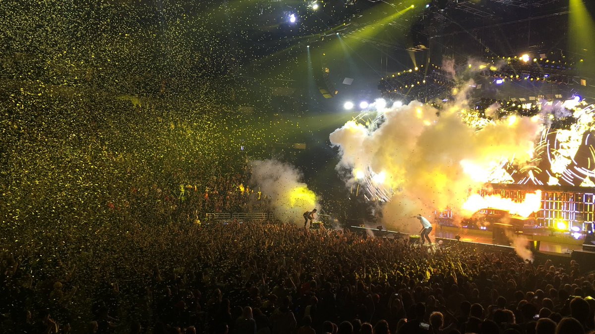 ts___a12's tweet photo. In 2018 I had the best night of my life https://t.co/UBdU9TVIWz