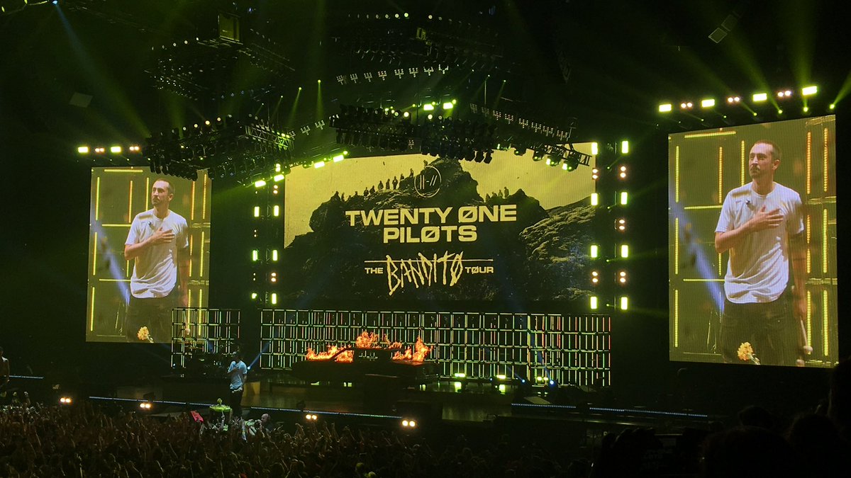 ts___a12's tweet photo. In 2018 I had the best night of my life https://t.co/UBdU9TVIWz