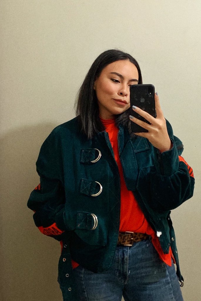 marielakarime's tweet photo. Me wearing me #weeeird . https://t.co/5GjwWnaHjS