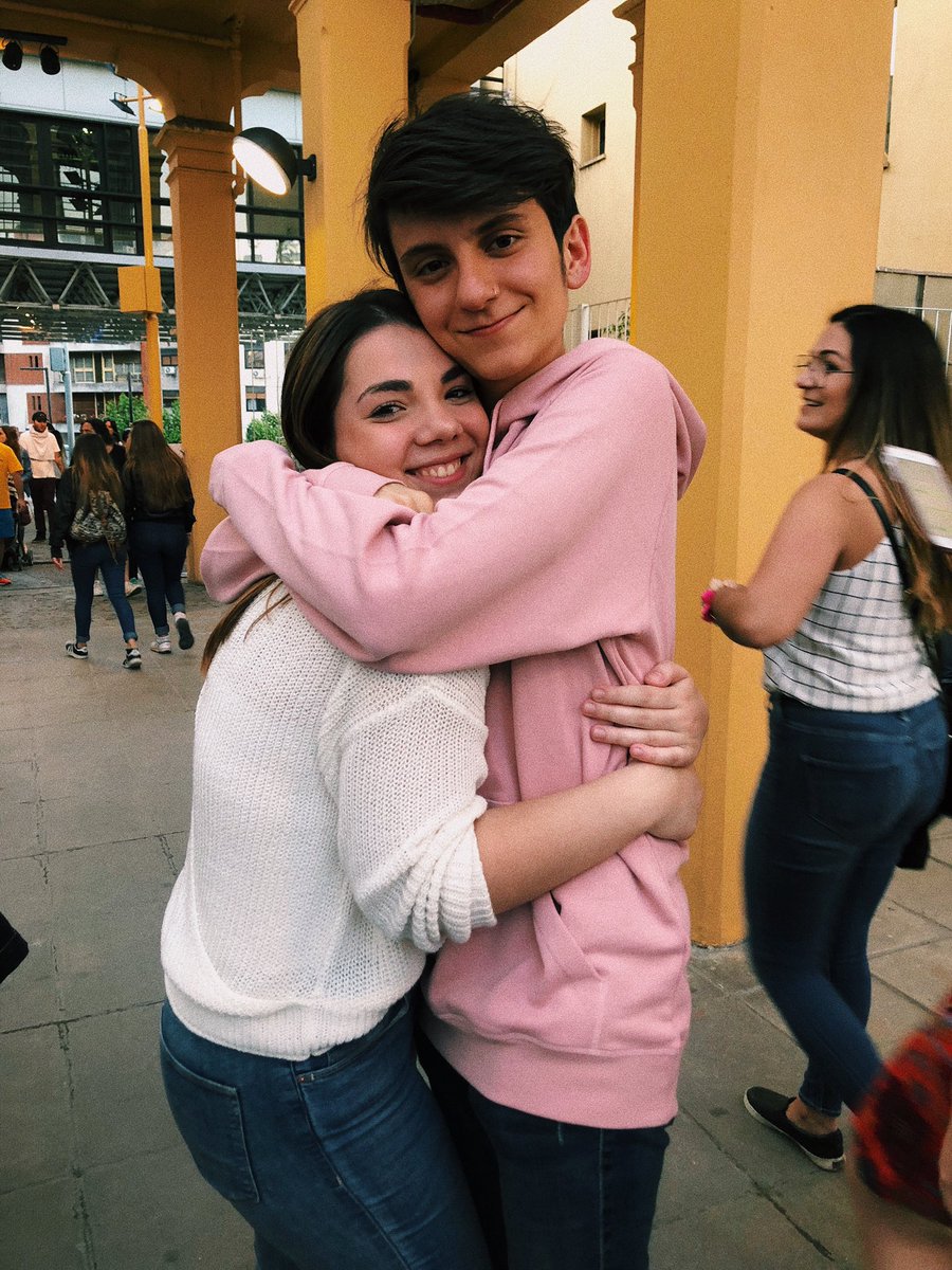 _LoveAnto's tweet photo. Feliz año a todos, pero más a ellos. Por un 2019 con ustedes❤️ https://t.co/vtW6PVSgTv