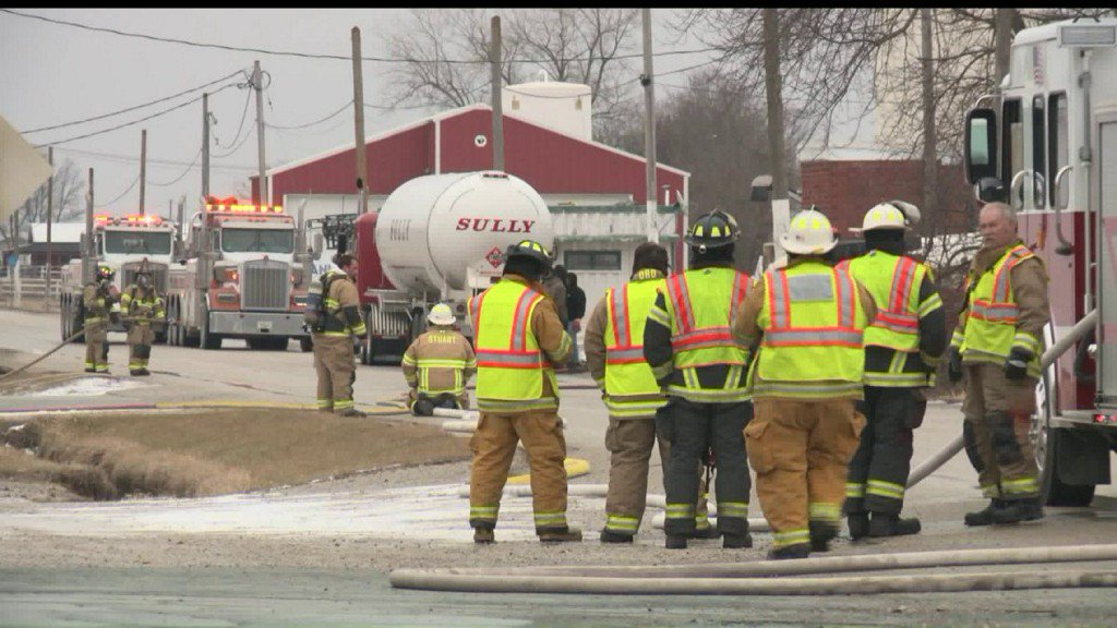WHO13news's tweet photo. Update: Evacuation in Stuart Due to Propane Truck Accident Has Been Lifted https://t.co/7zBWQIHqa2 https://t.co/GsPyuljvqH