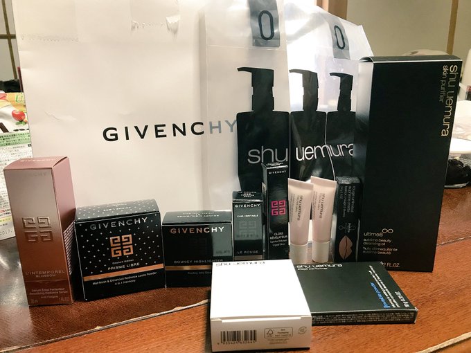 シュウ ウエムラ Shuuemura 福袋19 シュウ ウエムラ福袋中身ネタバレ まとめダネ シュウ ウエムラ Shuuemura 福袋19 シュウ ウエムラ福袋中身ネタバレ まとめダネ