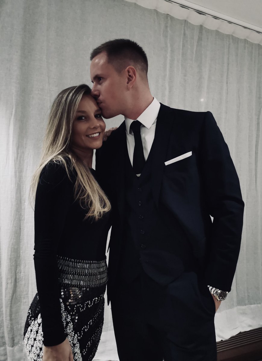 Starting the New Year with the perfect partner. We wish you all the best start to the new year, filled with lots of love and happiness. 2019, let’s go! 🙂💪🏻❤