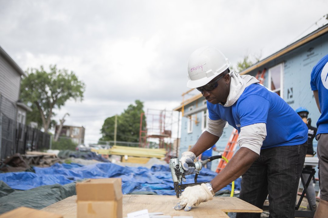 MSIFoundation's tweet photo. In 2018, the Motorola Solutions Foundation and the @MotoSolutions team helped with construction of #TheHouseThatTechBuilt. Designed to bring together Chicago’s most innovative tech companies, the @HabitatChicago initiative aims to provide affordable housing. #MotoSolutionsCares https://t.co/PetRTtT0sG