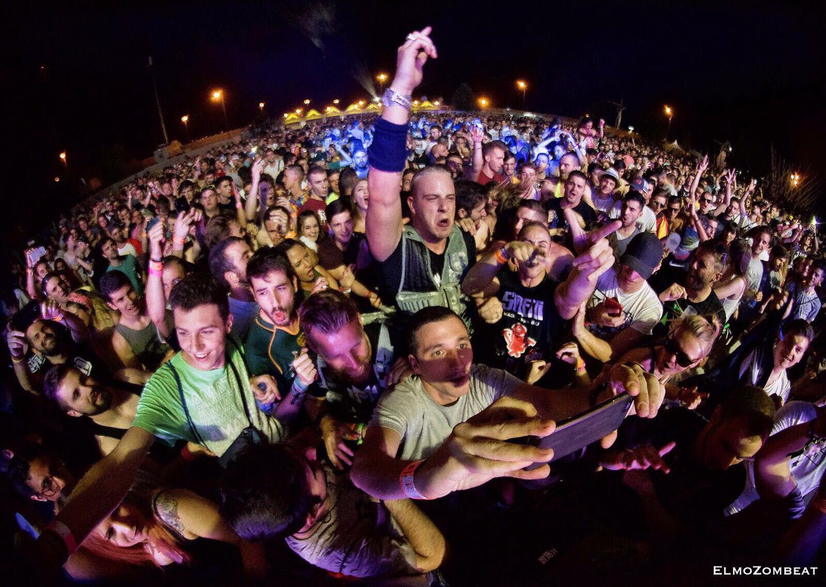 ExtremeDisorder's tweet image. Feliz 2019!!!

@ASummerStoryOfi