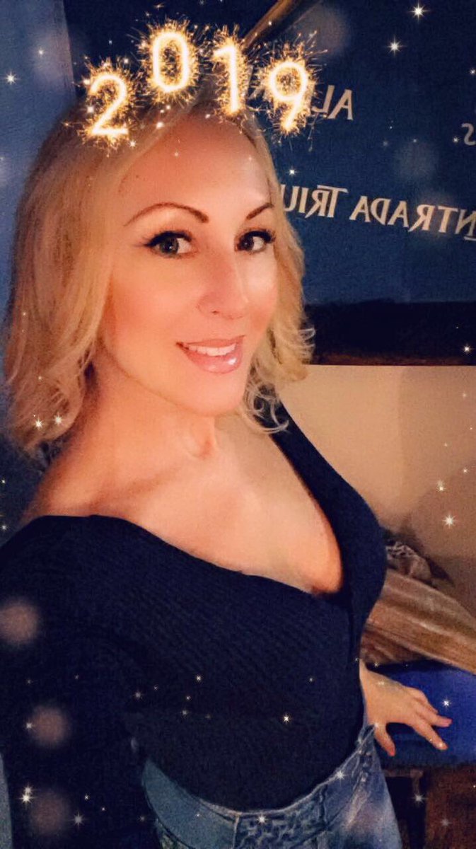 SandraCabrera__'s tweet photo. #feliz2019 #felizañonuevo 🎊 https://t.co/mZ9zRPk9lG