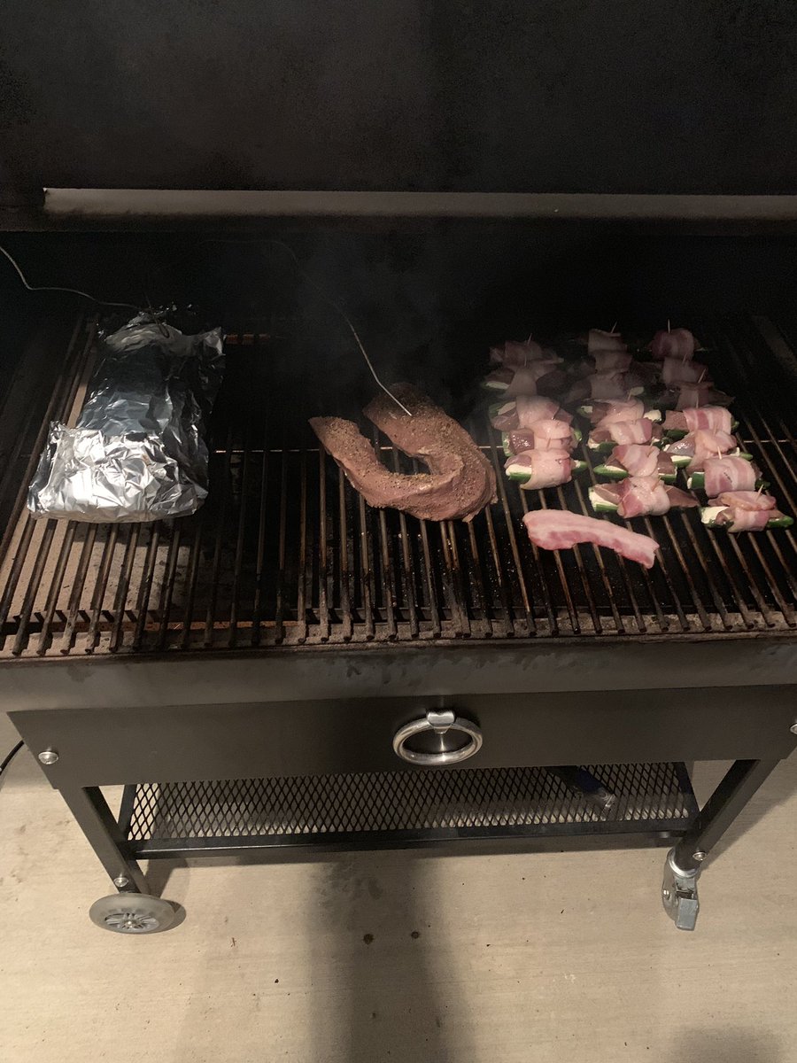 DrewGray01's tweet photo. The OG 680 #RecTec doing work. https://t.co/dtgtOJV6UC