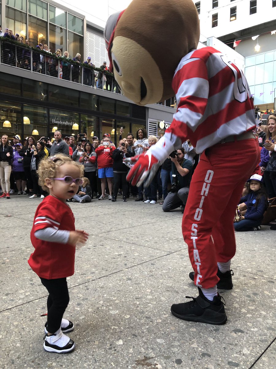EmilyJMcDonald's tweet photo. It’s BUCKEYE time!! ❤️ @iluvthebuckeyes @OhioStateFB @OhioState https://t.co/XzW4mQh6nR