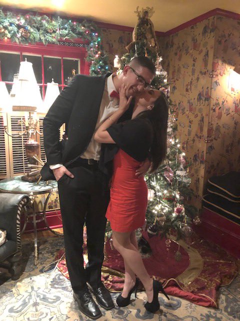 _madison_marie_'s tweet photo. #100happydays Day 95: Scaringellas had lunch with the Troellers &amp; then brought love to family party! https://t.co/IjxTljCM4z