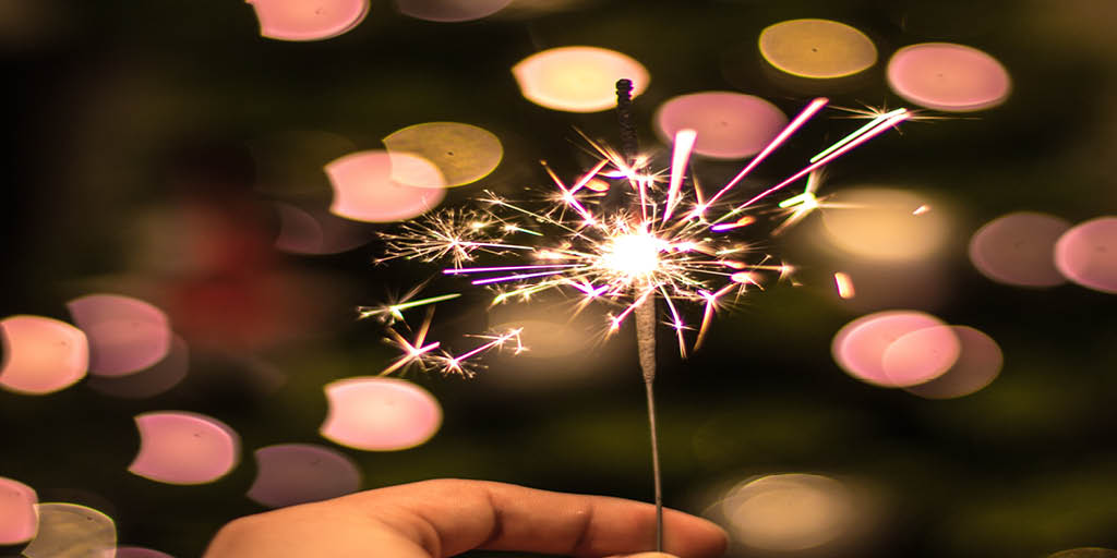 WFTradedService's tweet image. Happy New Year!! Wishing you all a wonderful 2019 from all of us at WFTS! #NewYear #resolutions #BrokenbyWednesday