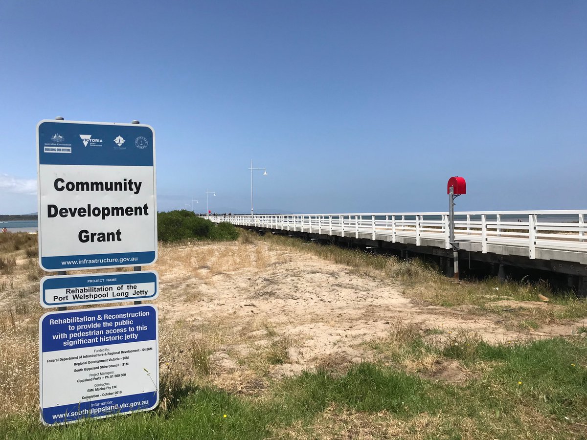GregsonWendy's tweet image. Rebuilt Port Welshpool jetty with Snake Island and Wilson’s Promontory in the distance. Well done local residents for campaigning for its revitalisation! #portwelshpool #longjetty #southgippsland