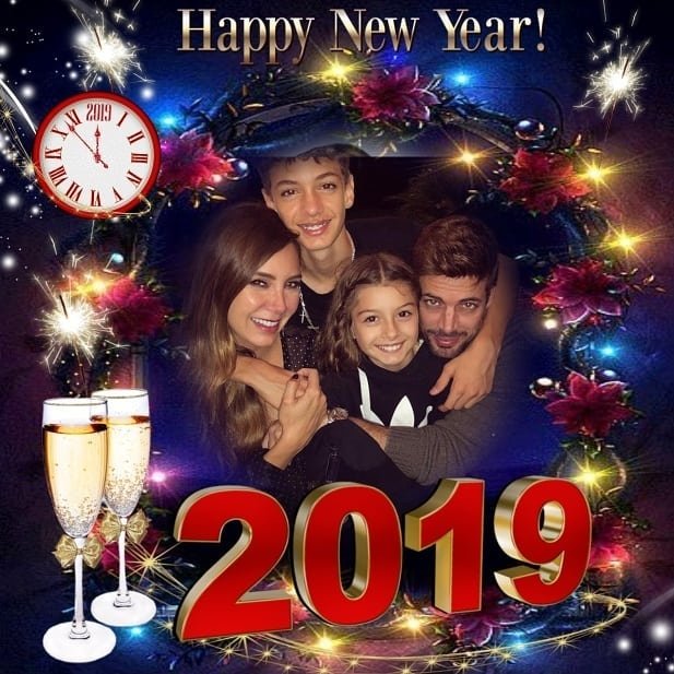 Elydv_86's tweet photo. Te deseo @willylevy29 y familia un FELIZ y PRÓSPERO AÑO NUEVO 2019 🎉🥂🥂🎉😘😘😘 Que este año nuevo traiga mucha FELICIDAD AMOR LUZ PAZ PROSPERIDAD EN SU HOGAR
BENDICIONES 🥂 FAMILIA HERMOSA
#willylevy29
@Elygutierrez19
#Elizabethgutierrez
#christopherlevy
#kaileylevy19 https://t.co/nitRezrzdk