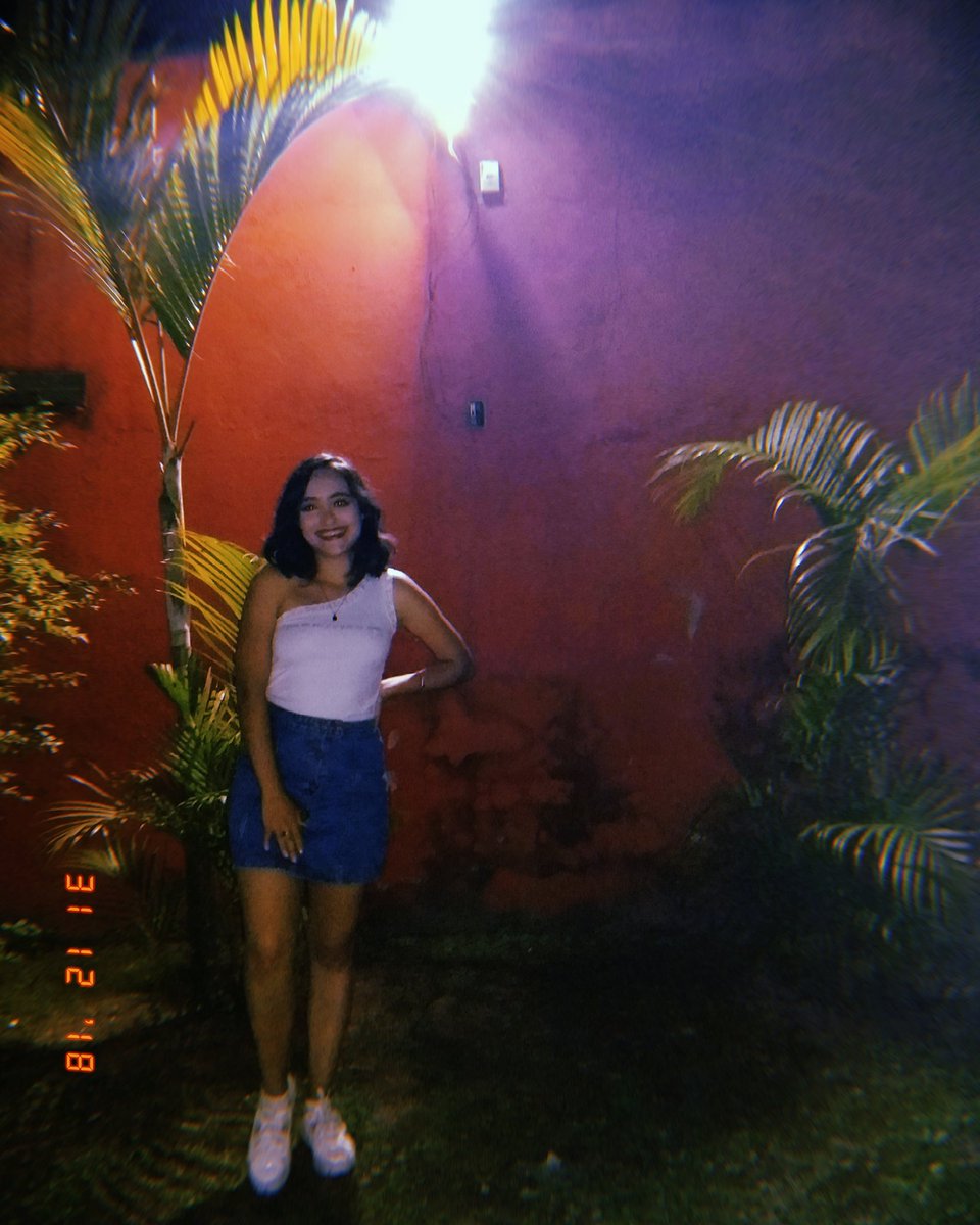 Carol_Mirells's tweet photo. Bye bye 2018. prometo que em 2019 vou ser menos trouxa :) #tchau2018 https://t.co/0SUntNhF8b
