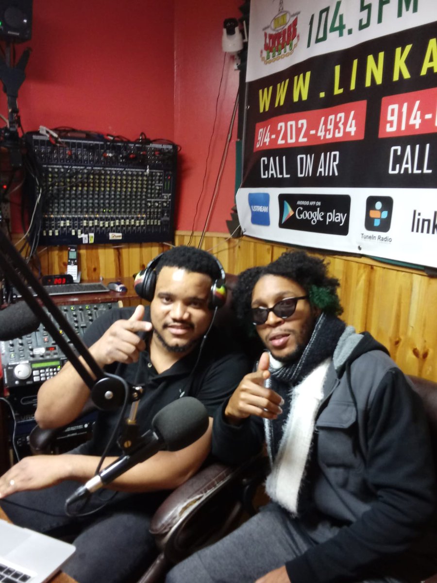 Rtadaxmedia's tweet photo. New York City #HappyNewYear
@rtadaxmusic
@linkageradio /@cruzcontrolstashment
.
#rtadax #radiohead #radiodj #radio #fm #RadioImpact #radioactive #dancehall #linkageradio #nyc #newyork #artiste #interscope #interview #jamaica #newyear #pinnpull #Amazon #america #vocals #music https://t.co/kQhqKjW8HD