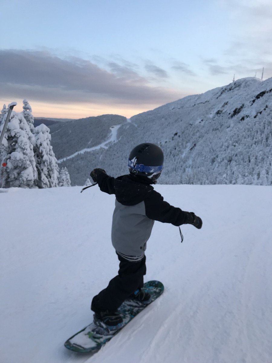 #HappyNYE! We're riding into 2019 with open arms and beautiful scenery! 🏂 ❄️