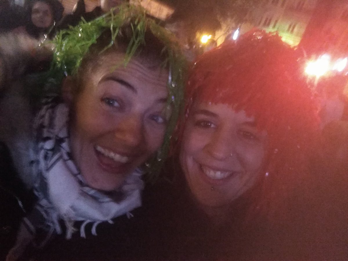 #CampanadesVLC Faniiii estamos aquii, te queremos!!