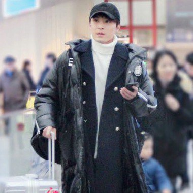 明けましておめでとうございます
🌅
今年も早速、皆様方の素敵なコラなどの新年お祝いツイを堪能させて頂きました🎍有り難うございます🙏✨
「いいね❤」するので精一杯な低浮上の私ですが、今年もどうぞよろしくお願い致します🙇✨
(※宇才も引き続き見守っていきたい次第です！）
#黄靖翔
#高泰宇