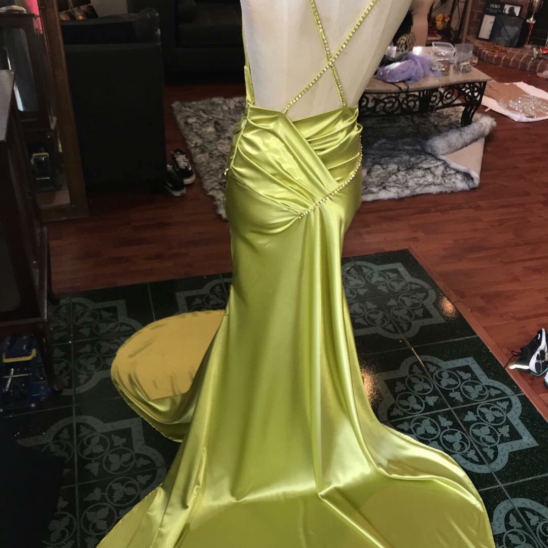 isyfashion's tweet image. Get ur prom orders in w/me b4 I fill up slots! 10 slots this month! DM or comment ready! Book ur consultation in link squareup.com/appointments/b… to secure slot. Hve pics of ur inspiration ready for approx. quote. 
#prom #dallasprom #fashion #fashiondesigner #dallasdesigner