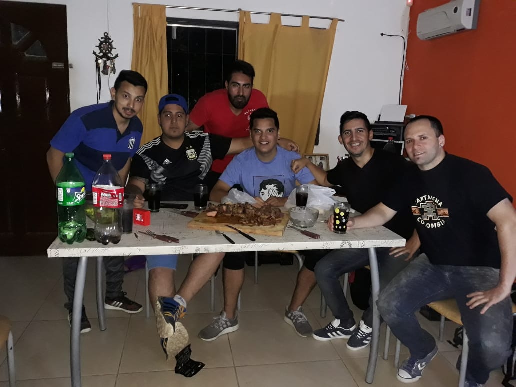 ClubDuff's tweet image. Parte del equipo pudo juntarse a despedir el año en San Antonio de Arredondo.
Fue la oportunidad para que gran parte de los chicos puedan conocerse personalmente.
#VamosDuff