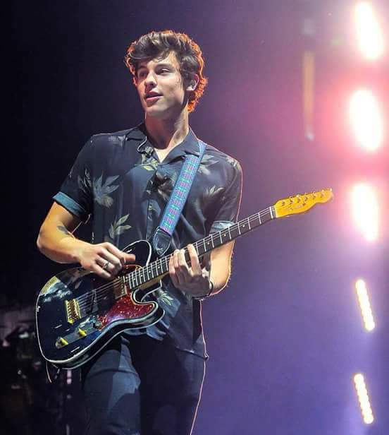 _limc_nsm's tweet photo. #ThankUShawnFor estar en mis peores momentos a través de tus canciones, gracias por cada letra, por vencer tus miedos e inspirar a nueva música, por amar lo que haces y enseñarnos que debemos amar sin discriminar a las personas. Gracias por ser un ser increíble @ShawnMendes ❤️ https://t.co/fSMxTljsd8