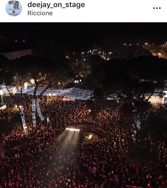 djnellarmadio's tweet photo. Buon 2019 a tutti. Auguri da Riccione. #capodannoariccione https://t.co/9ytetcRdo8