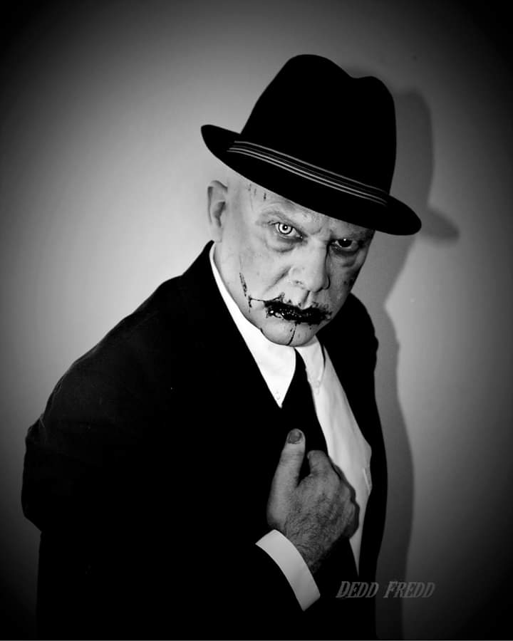 DeddFredd's tweet image. Happy New Year Meatbags!

#deddfredd #dressedtokill #zombienewyear