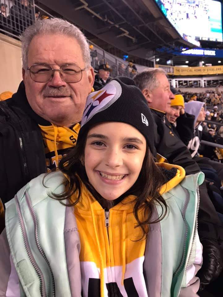 SolobayTim's tweet image. Cheering on the hapless and hopeless.  What a waste of great talent.  Tomlin needs to be a coach and not a friend.  With 7 coaches getting walking papers today, thought for sure he was a goner