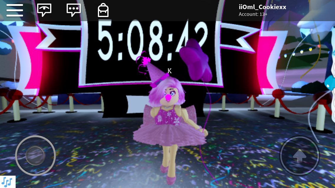 ICookiexx's tweet photo. Just 5 HOURS for 2018 @nightbarbie https://t.co/z5jGAdm9u9