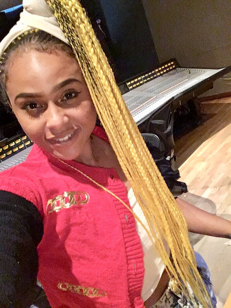 tweet_sharokeew's tweet photo. #sharokee #sharokeewatts @ImAStudiohead https://t.co/7Msm29Ez0A