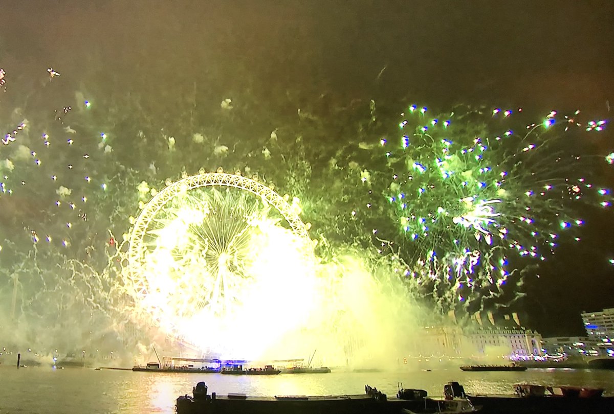 awiasc1's tweet photo. Happy New Year.. almost @Lnydp https://t.co/GTEW4vEp2v