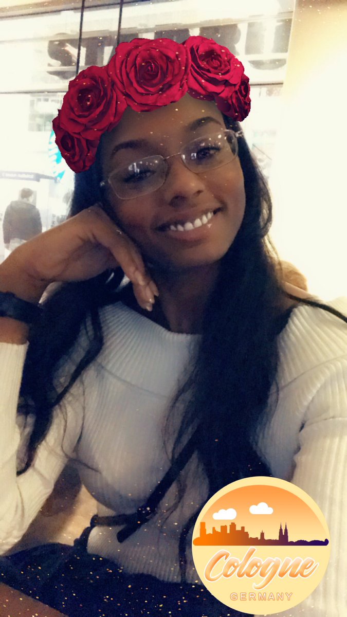 msnichole2cute's tweet photo. I’m gonna be in Cologne for New Years ig or whatever 😒😞🥺 https://t.co/JGnD1dMNLA