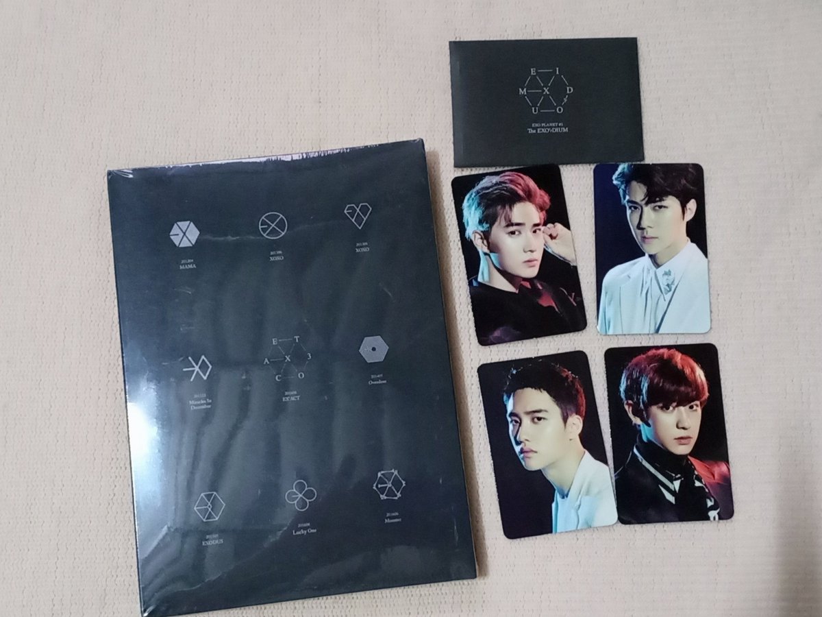 run976's tweet photo. ชุดสุดท้ายจ้า ใครสั่งทักได้น่าค่า Exo Luckyone ในราคา พร้อมส่ง 600 บาท ตามภาพเลยจ้า  #exo #exoluckyone #exo https://t.co/aMvr55RJ1g https://t.co/3EZbFDjlnC
