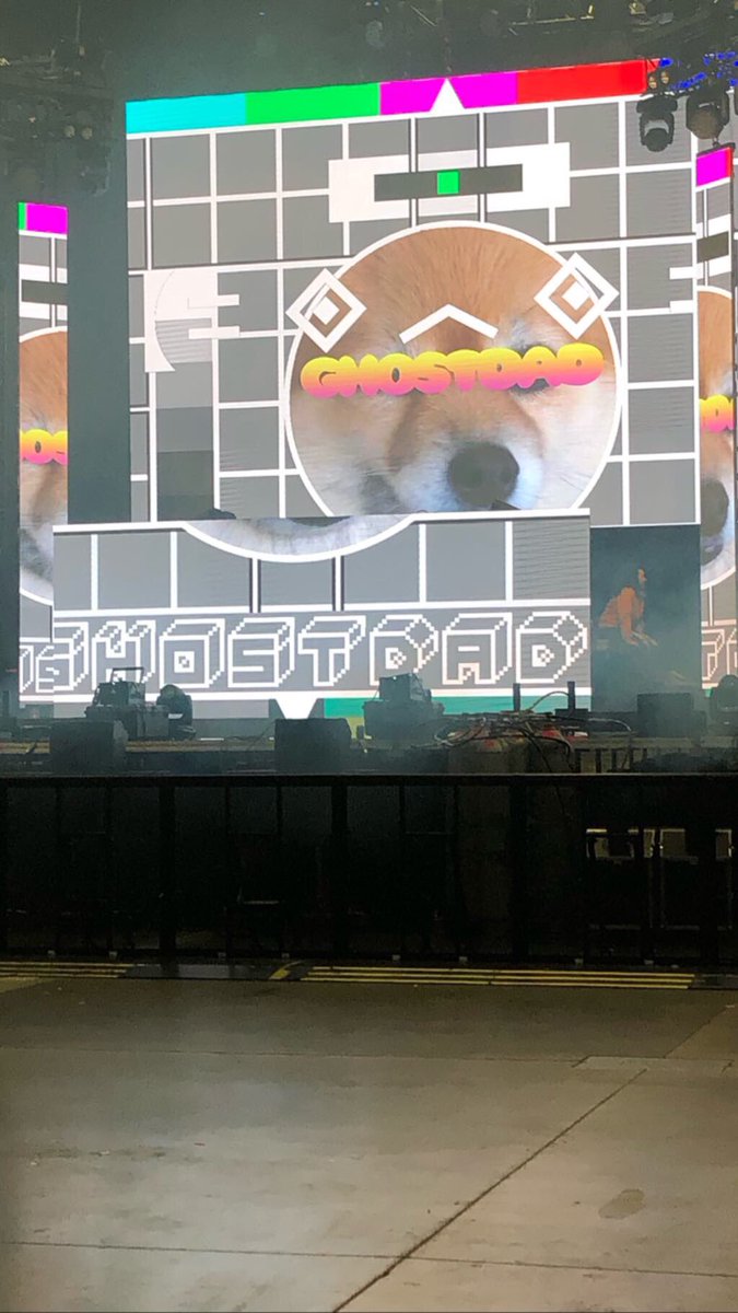 HowLuckyMedia's tweet photo. Behind the Scenes
@porterrobinson
#ResolutionSeattle
WaMu Theatre
12.31.18 https://t.co/kuzdwJYmy7