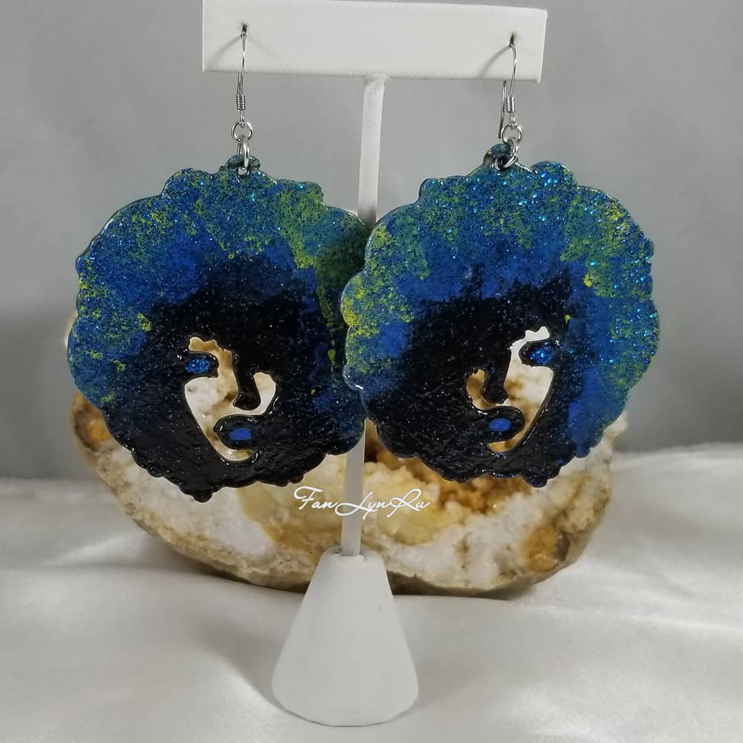 FanLynRu's tweet image. New from FanLynRu The "Foxxy" Collection hand painted earrings!! Now available in a variety of colors! 
#fanlynru #jewelry #accessories #earrings #oneofakind #beautiful #foxxy #handmade #handcrafted #womensfashion #afro #queen #beautiful #blackgirlmagic #melaninpoppin