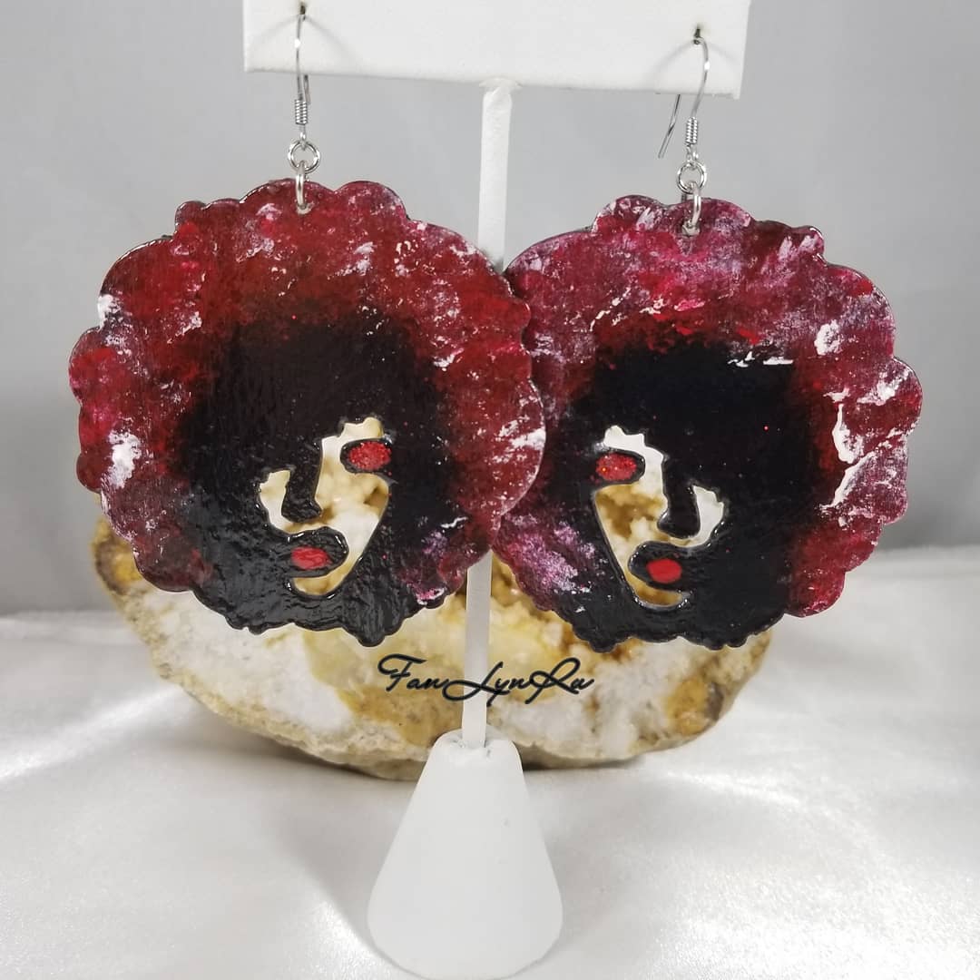 FanLynRu's tweet image. New from FanLynRu The "Foxxy" Collection hand painted earrings!! Now available in a variety of colors! 
#fanlynru #jewelry #accessories #earrings #oneofakind #beautiful #foxxy #handmade #handcrafted #womensfashion #afro #queen #beautiful #blackgirlmagic #melaninpoppin